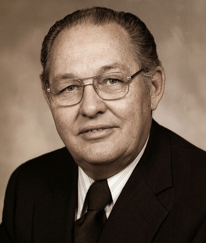 Robert L. Maddox Jr.